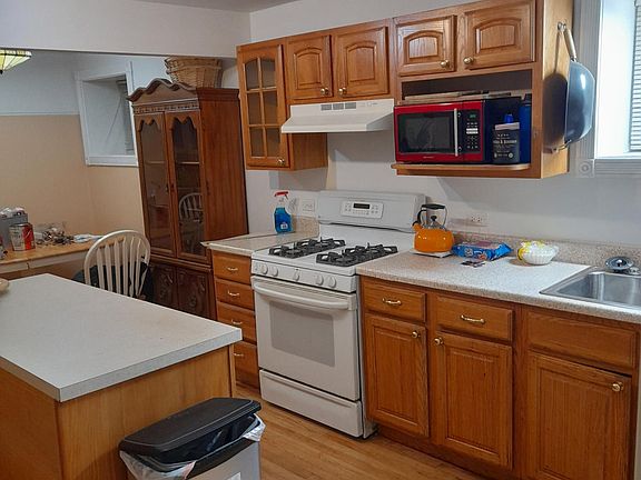 2nd image of 1821 W Evergreen Ave APT 1