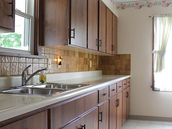 2nd image of 5611 Orchard Ave