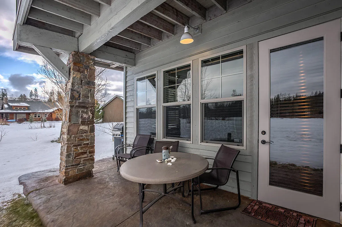 2 bed, 1300 sqft, $2,500 — Photo 2