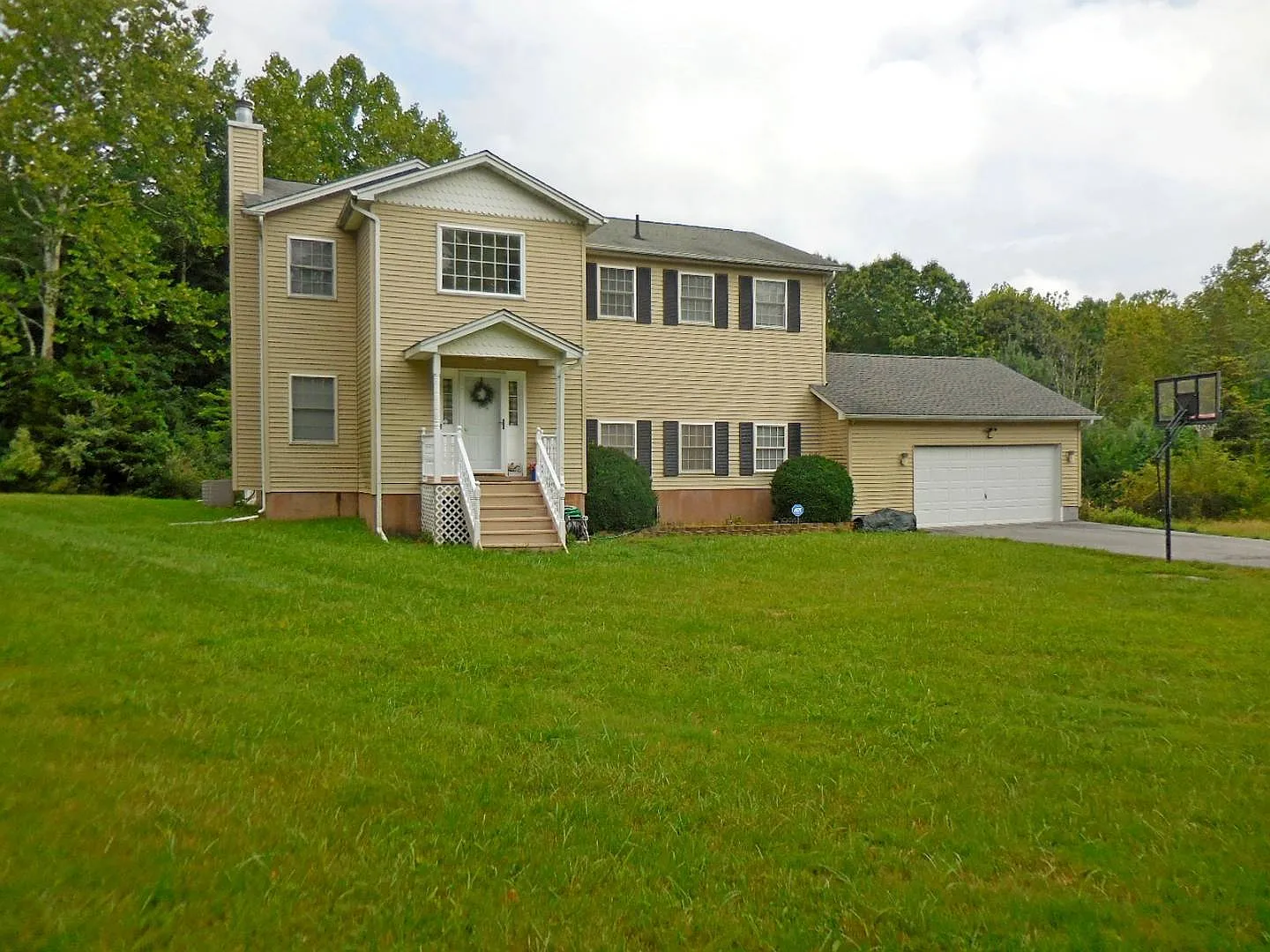 618 Walker Valley Rd photo 1