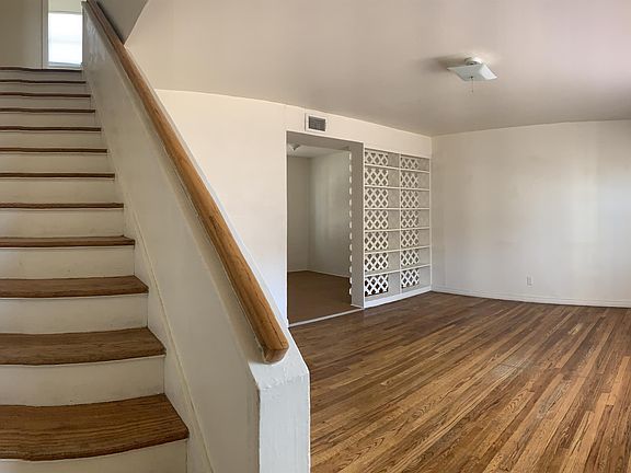 3rd image of 1408 Pile St #2