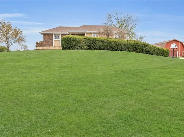 421 Overland Dr, Liberty, MO 64068