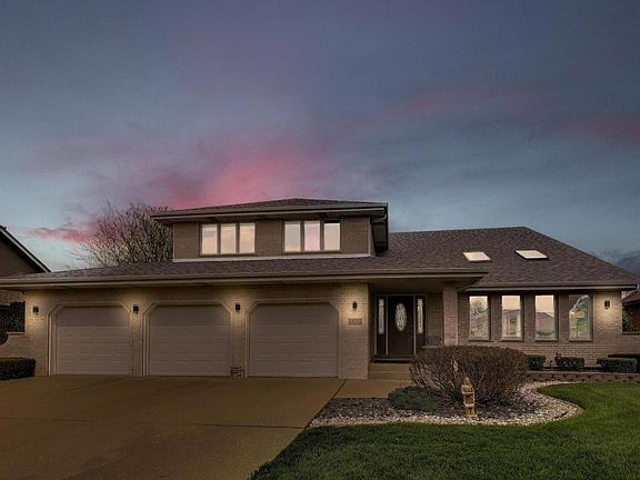 3rd image of 14737 Ashborne Dr