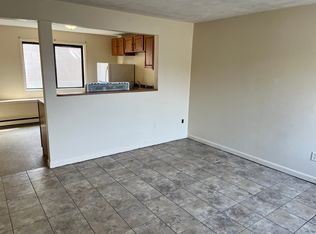 319 Exchange Ave APT 13, Endicott, NY 13760