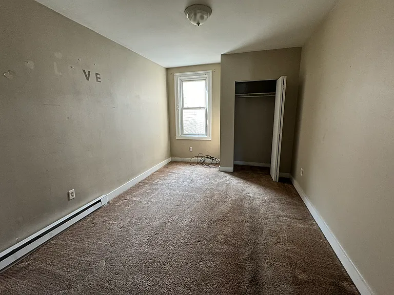 352 S 3rd St #1 — Photo 8