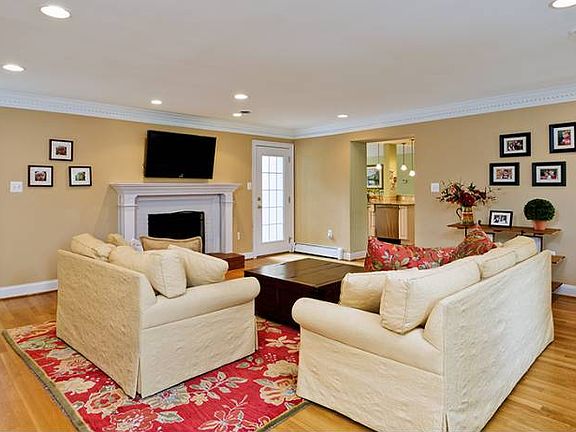 Family Room with Fireplac