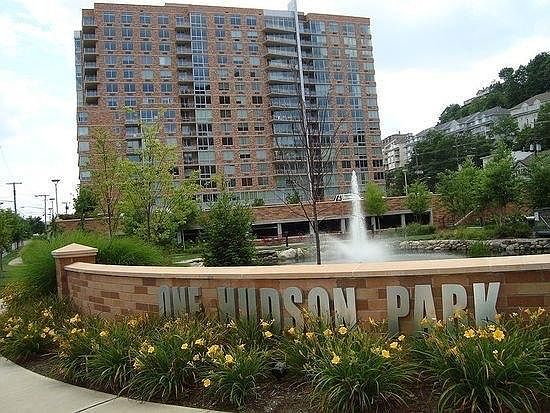 2nd image of 311 Hudson Park #311