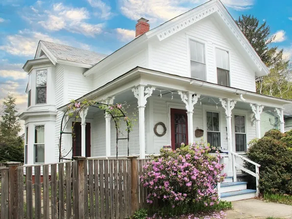 57 Middle St, Northampton, MA 01062