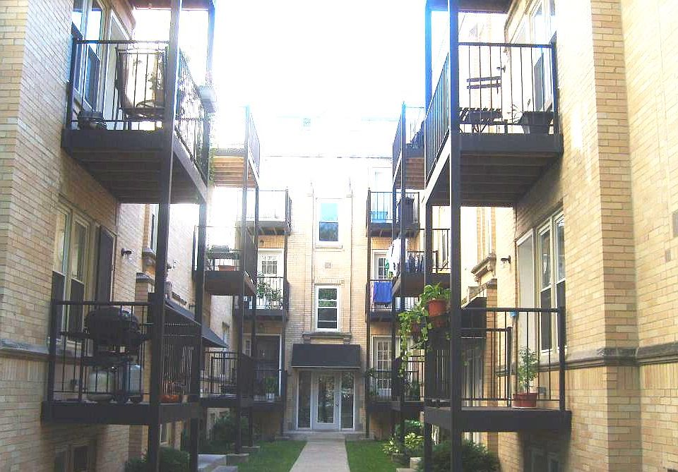 1st image of 6343 N Washtenaw Ave APT 1S