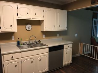 1202 E Broad St, West Point, MS 39773