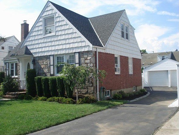 2nd image of 286 Hamilton Ave
