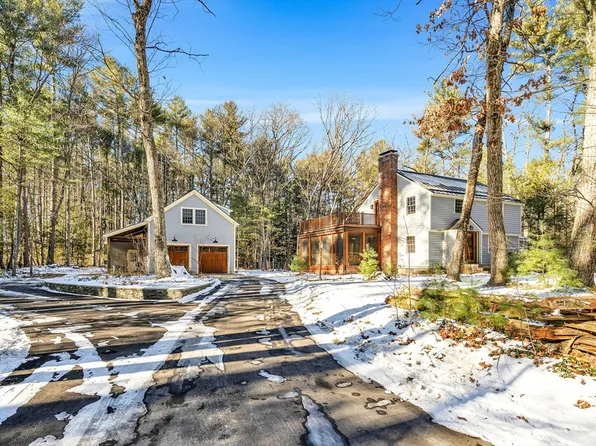 243 Brook St, Carlisle, MA 01741