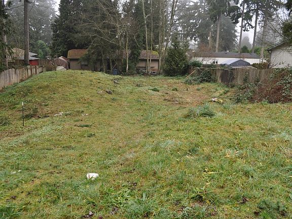 3rd image of 26807 Webb Cir NE