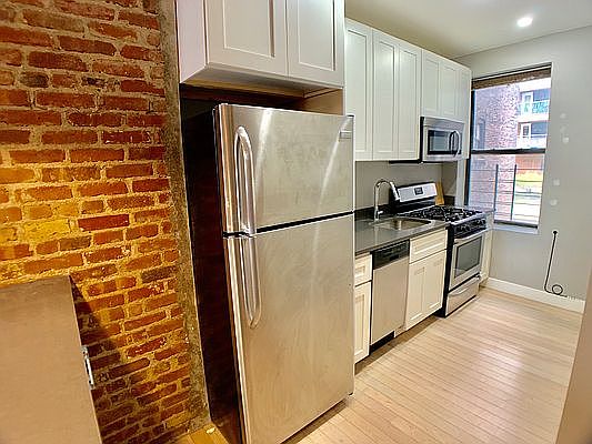 2nd image of 83 Post Ave APT 22