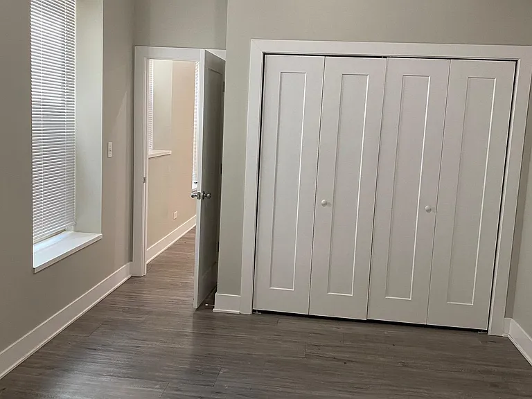 4834 S King Dr #3 — Photo 5