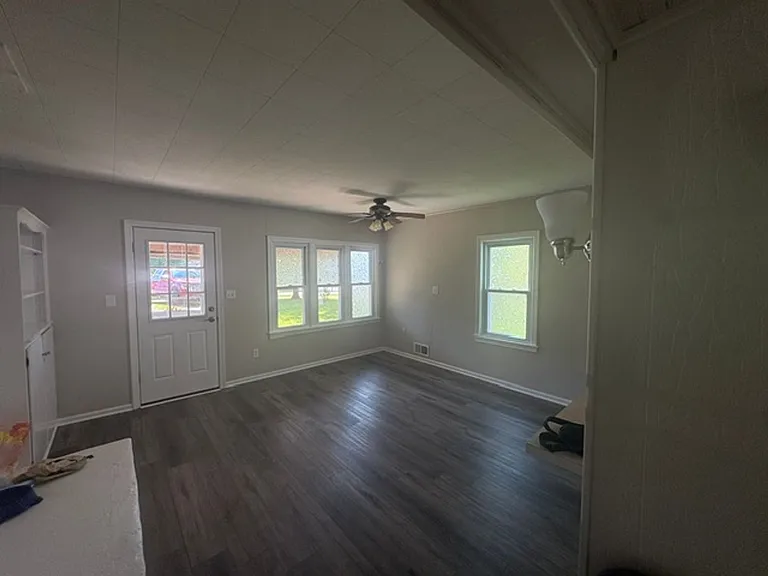 406 N Armstrong St — Photo 6