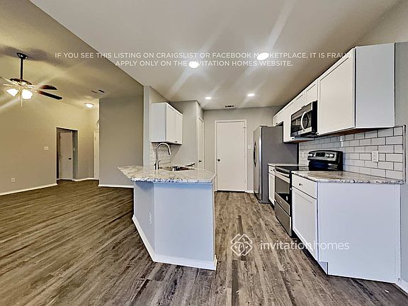 4th image of 3724 Periwinkle Dr