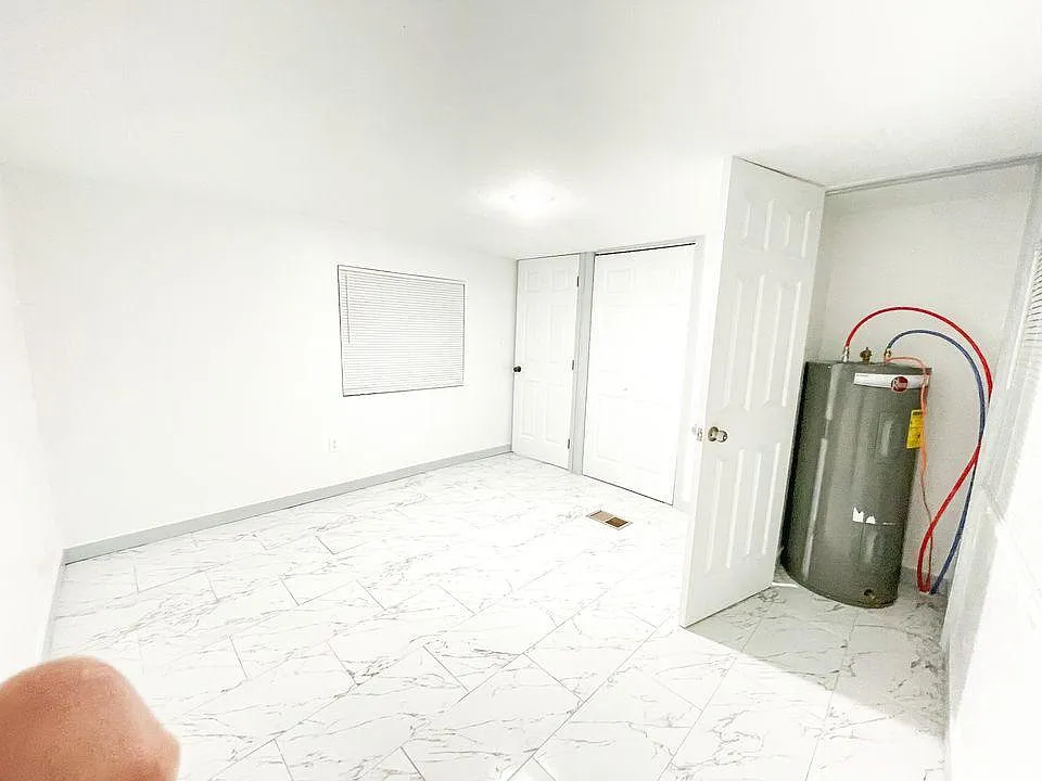 3 bed, $2,000 — Photo 4