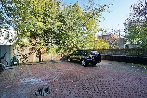 Sold by Bergen Basin Real Estate | media 30