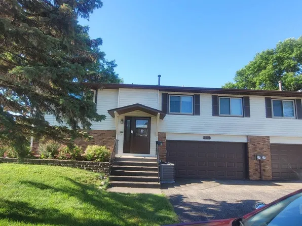 3922 Gershwin Ave N, Oakdale, MN 55128