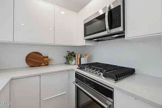 15 Oak Knoll Gardens Dr — Photo 12