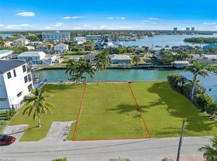 151 Trinidad St, Naples, FL 34113