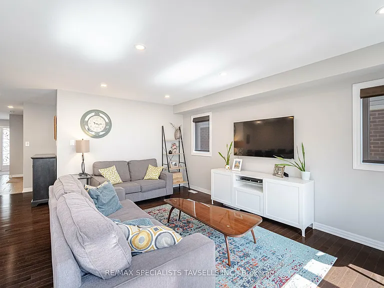 13 Lothbury Dr — Photo 9