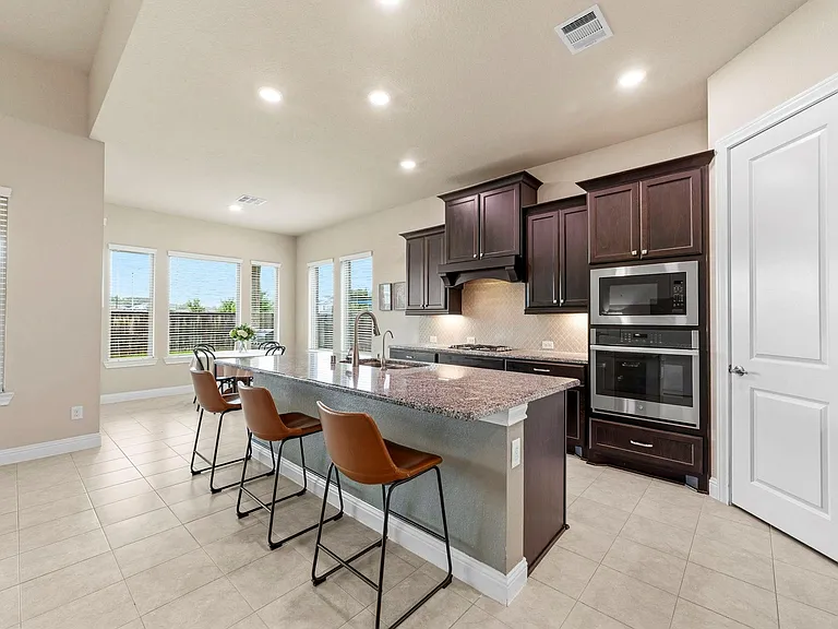 21723 Albertine Dr — Photo 14