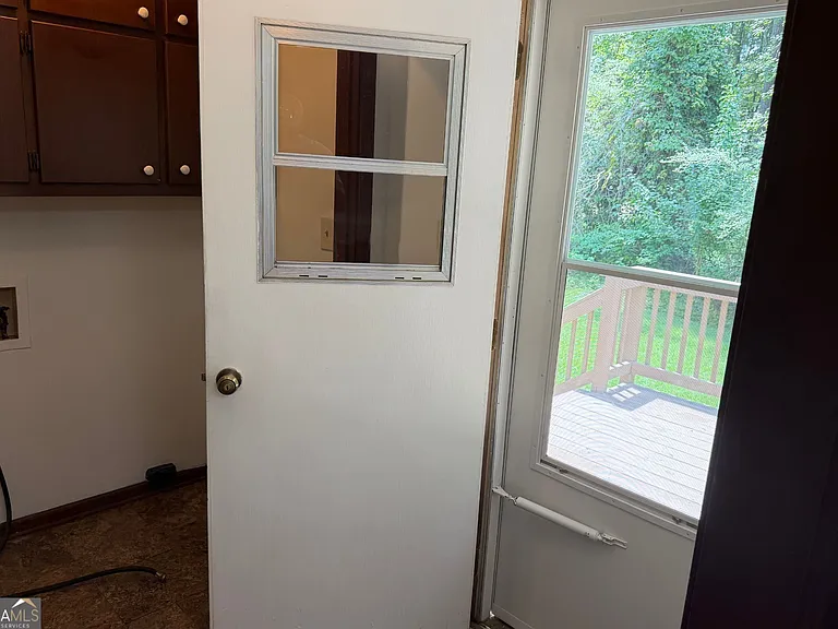 310 Sharon Dr — Photo 12