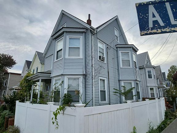2nd image of 15 Aldrich St