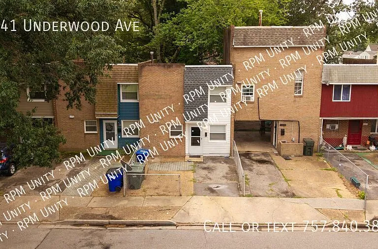 1241 Underwood Ave — Photo 6