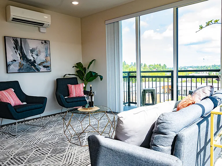 The Monarch — Photo 31
