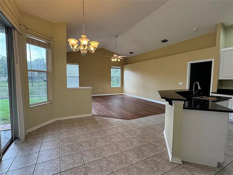 10207 Quails Landing Ave — Photo 12