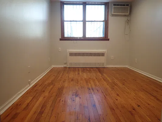 Rented by Hakeem Shahid, LREB | media 7