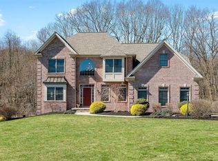 113 Georgian Dr, Butler, PA 16002