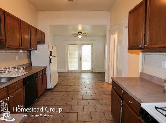4th image of 3523 N Marshfield Ave #H0use