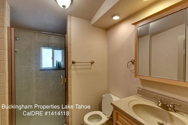 Building Photo - 1562 Tionontati St