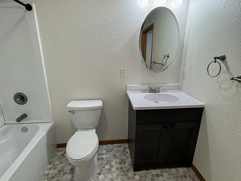 117 W Main St — Photo 28