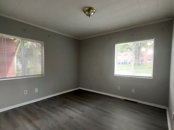 3rd image of 20 S Fulton Ave APT 2