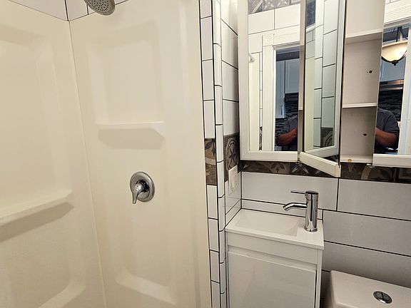 3rd image of 358 8th St #1A