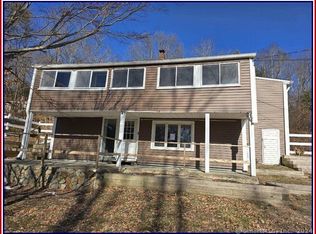 18 Church St, Baltic, CT 06330