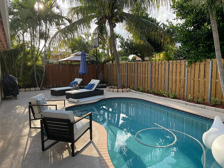 15453 SW 139th St — Photo 47