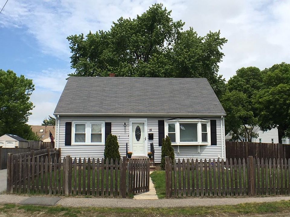 1st image of 15 Elmwood Cir