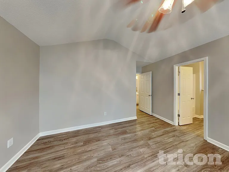 524 Chisolm Way — Photo 8