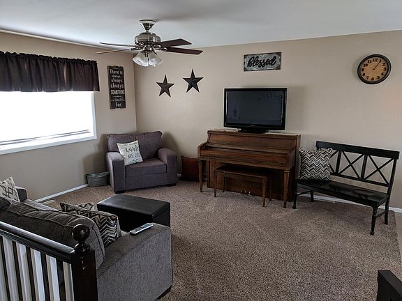 upstairs livingroom
