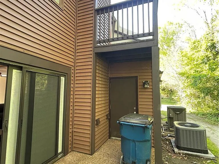 163 Windsor Castle Dr #B — Photo 12