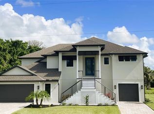 100 Pompano St, Placida, FL 33946