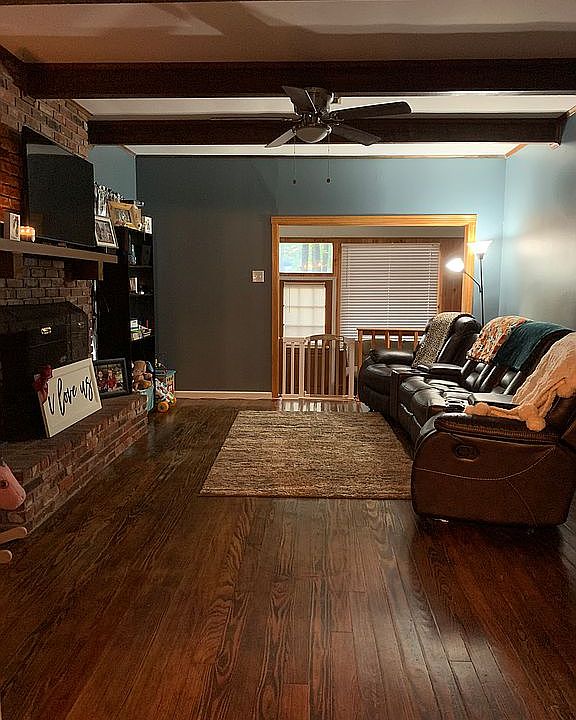 2nd image of 704 Norris Ln
