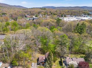 11 Greenbrook Dr, West Milford, NJ 07480
