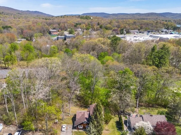 11 Greenbrook Dr, West Milford Twp., NJ 07480